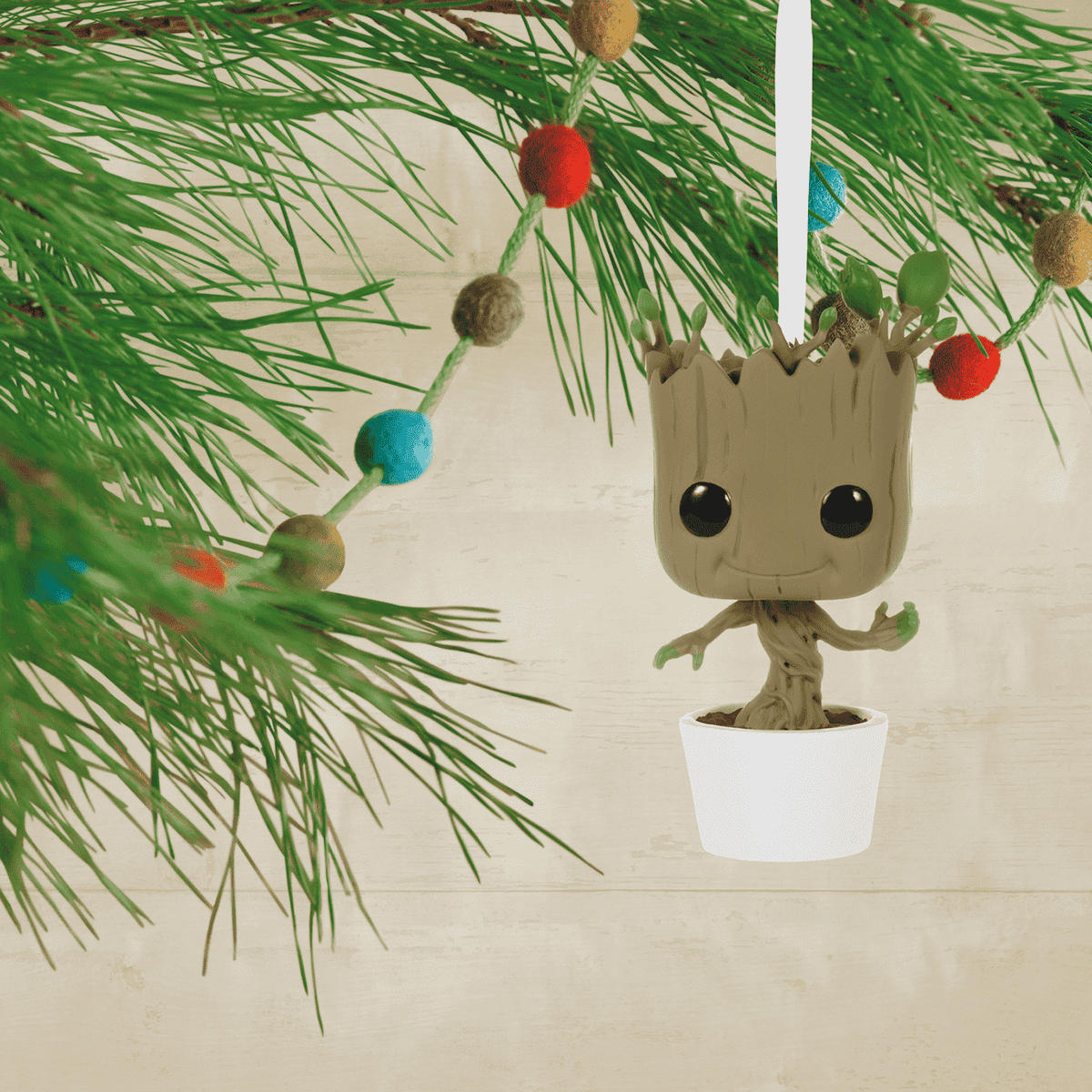 Groot Holiday Ornament - US 1371